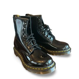 Dr Martens 1460 Women's Patent Leather Lace Up Boots  Womens Size 7 NWT